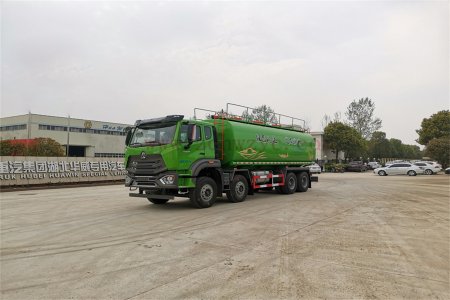 重汽26方豪沃N系列泥漿、污水、液態(tài)污物運輸車 前四后八帶防浪板氣動球閥